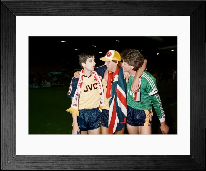 Framed Print : Liverpool 0 v 2 Arsenal, Division One League Title clincher at Anfield, Liverpool Framed Print : Liverpool 0 v 2 Arsenal, Division One League Title clincher at Anfield, Liverpool