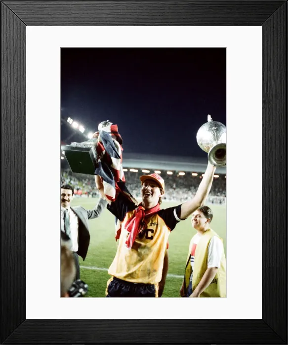 Framed Print : Liverpool 0 v 2 Arsenal, Division One League Title clincher at Anfield, Liverpool Framed Print : Liverpool 0 v 2 Arsenal, Division One League Title clincher at Anfield, Liverpool