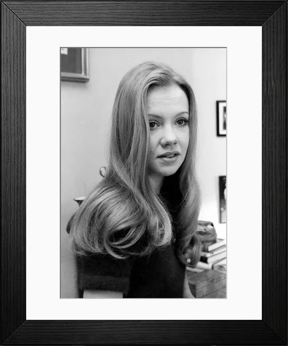 Framed Print : Actress Hayley Mills at her Chelsea home. A portrait of her by Roy Boulting hangs Framed Print : Actress Hayley Mills at her Chelsea home. A portrait of her by Roy Boulting hangs