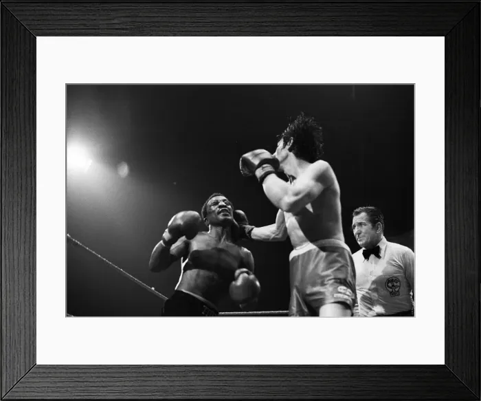 Framed Print : Maurice Hope v Carlos Herrera WBC World Super Welterweight Title