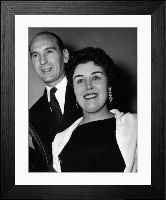 Framed Print : Daily Mirror New Years Honours Dinner at the Waldorf Hotel, Aldwych Framed Print : Daily Mirror New Years Honours Dinner at the Waldorf Hotel, Aldwych