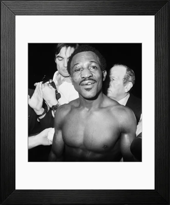 Framed Print : Maurice Hope v Carlos Herrera WBC World Super Welterweight Title Framed Print : Maurice Hope v Carlos Herrera WBC World Super Welterweight Title