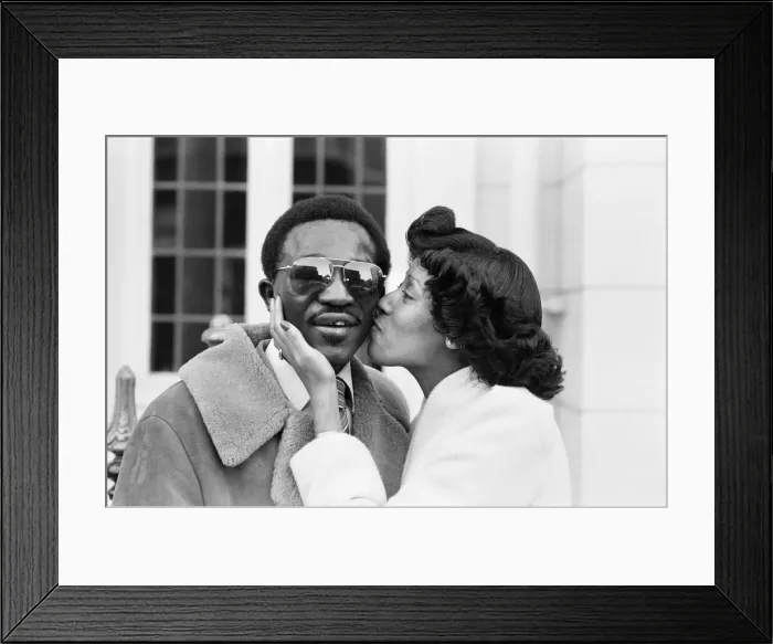 Framed Print : Maurice Hope v Carlos Herrera WBC World Super Welterweight Title Framed Print : Maurice Hope v Carlos Herrera WBC World Super Welterweight Title