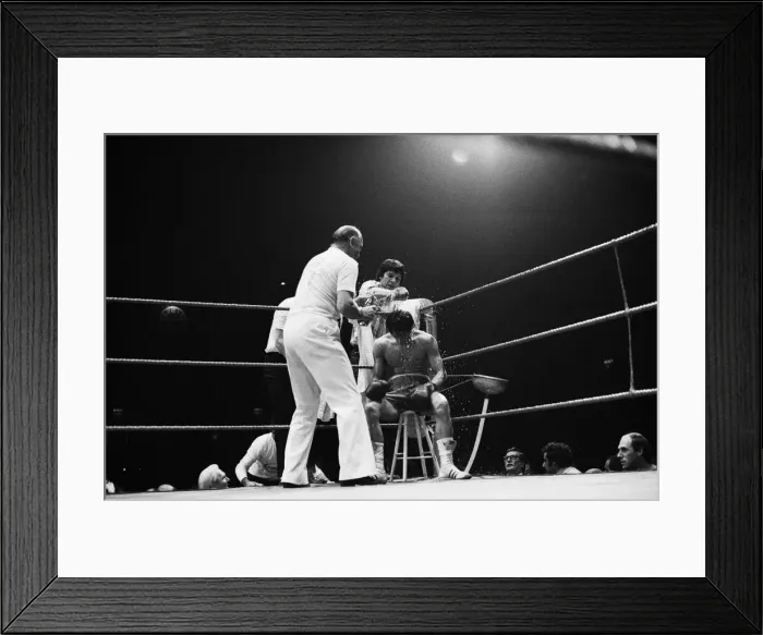 Framed Print : Maurice Hope v Carlos Herrera WBC World Super Welterweight Title