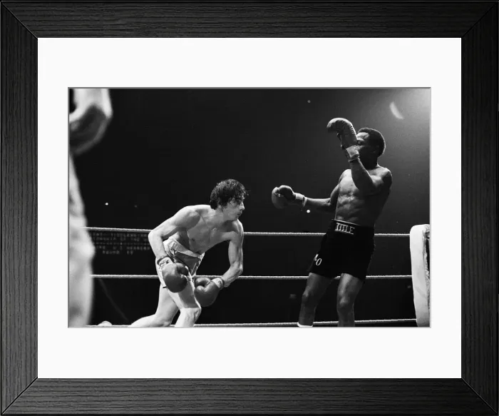 Framed Print : Maurice Hope v Carlos Herrera WBC World Super Welterweight Title