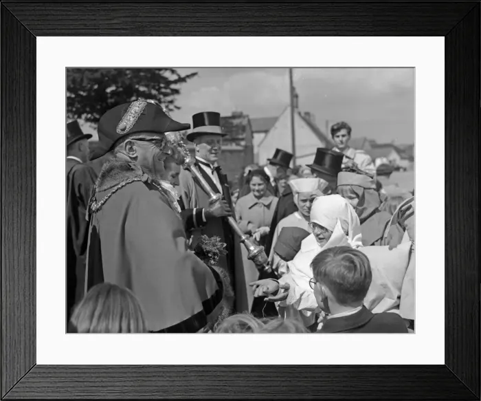 Framed Print : Mayor Leonard D. V. Wordingham attending the Reach Fair
