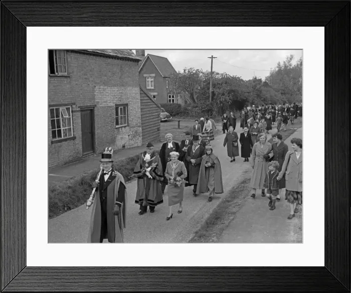 Framed Print : The mace bearer leads Cambridge mayor Leonard D. V. Wordingham Framed Print : The mace bearer leads Cambridge mayor Leonard D. V. Wordingham