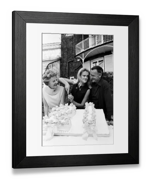 Framed Print : Hayley Mills celebrates her 21st birthday at her parents home at Richmond Hill, Surrey