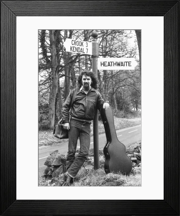 Framed Print : Billy Connolly, traveling in the North West of England, as part of his 64 date Big Wee Framed Print : Billy Connolly, traveling in the North West of England, as part of his 64 date Big Wee