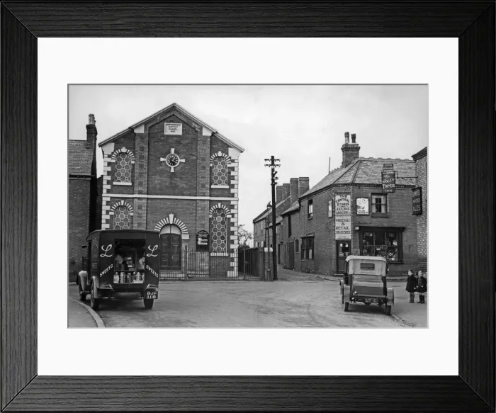 Framed Print : Sweet delivery to The Central Stores in the centre of Barlestone, Leicestershire Framed Print : Sweet delivery to The Central Stores in the centre of Barlestone, Leicestershire