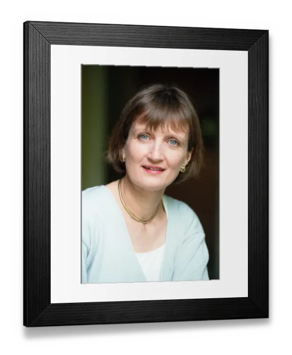 Framed Print : Labour MP Tessa Jowell pictured in 1995 Framed Print : Labour MP Tessa Jowell pictured in 1995
