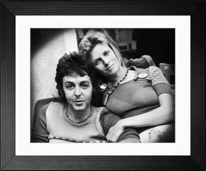 Framed Print : Former Beatles member Paul McCartney with his wife and fellow band member Linda Framed Print : Former Beatles member Paul McCartney with his wife and fellow band member Linda