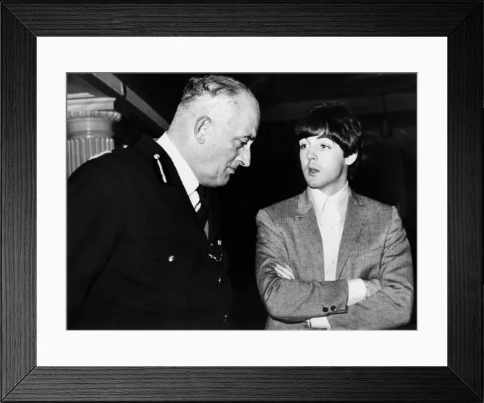 Framed Print : Beatles singer and bass guitarist Paul McCartney talks to Chief Constable of Liverpool Mr