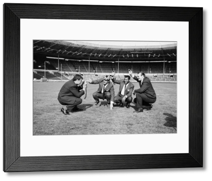 Framed Print : Salford Red Devils rugby league team members inspect the pitch at Wembley Stadium ahead Framed Print : Salford Red Devils rugby league team members inspect the pitch at Wembley Stadium ahead