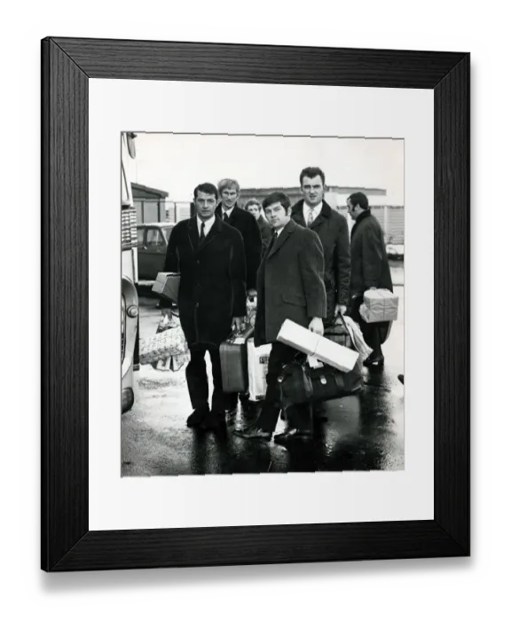 Framed Print : EQI GWARDIA WARSAW VERSUS DUNFERMLINE NOVEMBER 1969 European Football Project
