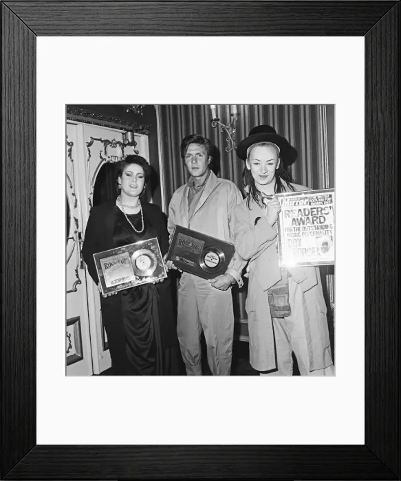 Framed Print : Alison Moyet, (also known as Alf from Yazoo. Pictured left) wins the Best Female Singer Framed Print : Alison Moyet, (also known as Alf from Yazoo. Pictured left) wins the Best Female Singer
