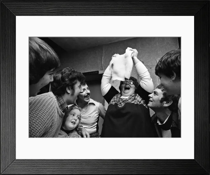 Framed Print : Mrs Kathleen Blackburn of Cowling, Yorkshire, is pictured as she prepares to tackle Framed Print : Mrs Kathleen Blackburn of Cowling, Yorkshire, is pictured as she prepares to tackle
