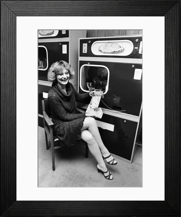 Framed Print : The automatic Hot Chip Dispenser has arrived and is serving up chips fast in the pubs Framed Print : The automatic Hot Chip Dispenser has arrived and is serving up chips fast in the pubs