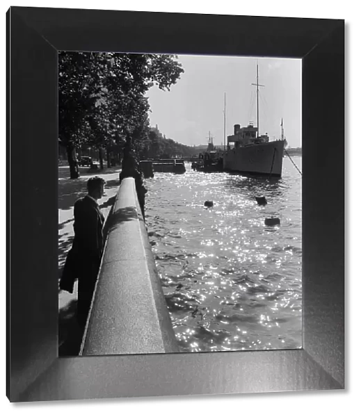 View along London Embankment. Circa 1955