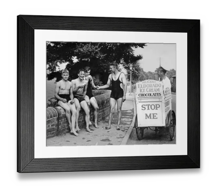 Framed Print : August Bank Holiday 1937. The ice cream man was a welcome sight to these takers