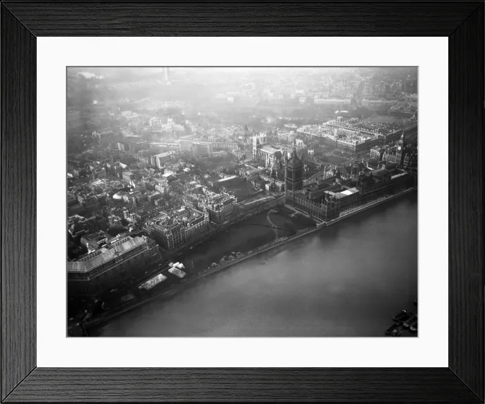 Framed Print : An aerial view of the River Thames at Westminster. 27th January 1965 Framed Print : An aerial view of the River Thames at Westminster. 27th January 1965