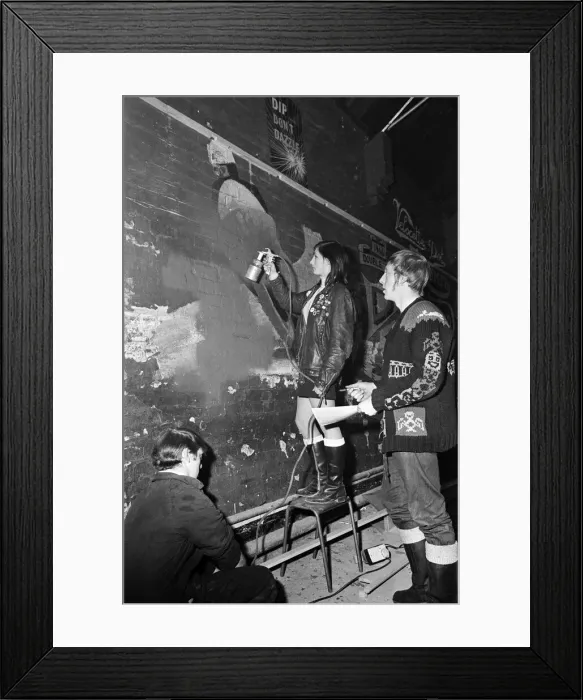 Framed Print : Working on the new bar at the Double Zero club. 16th October 1968 Framed Print : Working on the new bar at the Double Zero club. 16th October 1968
