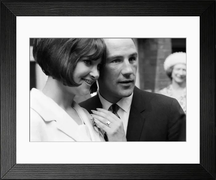 Framed Print : Former racing driver Stirling Moss married Elaine Barbarino, age 24 Framed Print : Former racing driver Stirling Moss married Elaine Barbarino, age 24
