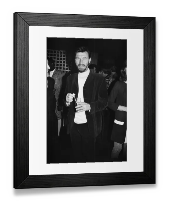 Framed Print : Wedding of Polish film director Roman Polanski and his bride Framed Print : Wedding of Polish film director Roman Polanski and his bride
