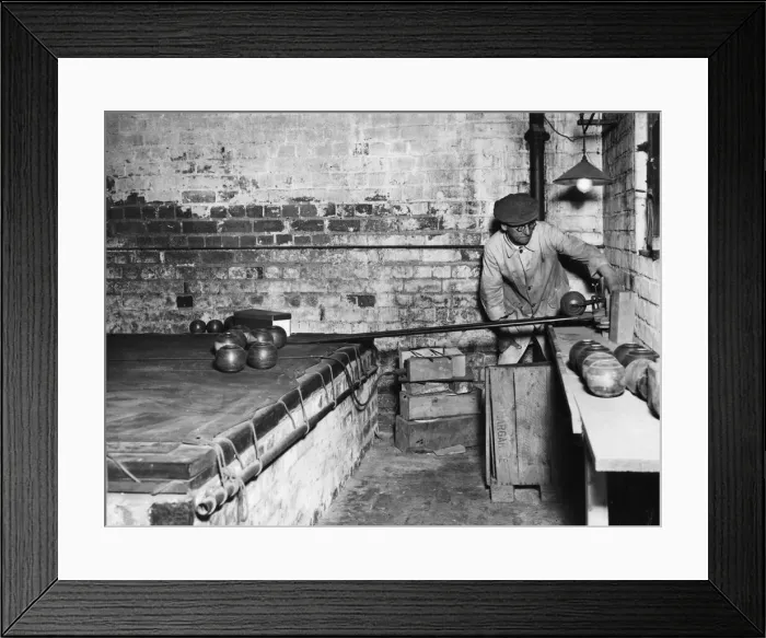Framed Print : Making bowls is a fine art. At Messers Clapshaw and Cleave works, Coventry Road Framed Print : Making bowls is a fine art. At Messers Clapshaw and Cleave works, Coventry Road