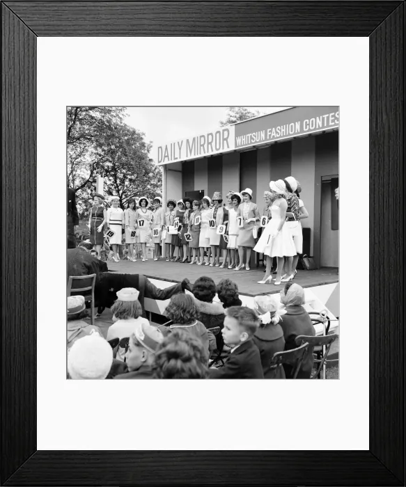 Framed Print : Daily Mirror Day at Belle Vue Zoological Gardens, Belle Vue, Manchester, June 1962 Framed Print : Daily Mirror Day at Belle Vue Zoological Gardens, Belle Vue, Manchester, June 1962