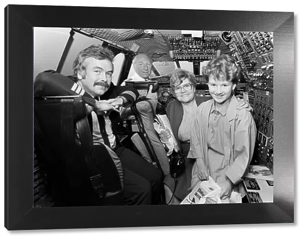 Concorde passengers pictured in the cockpit. 2nd April 1986