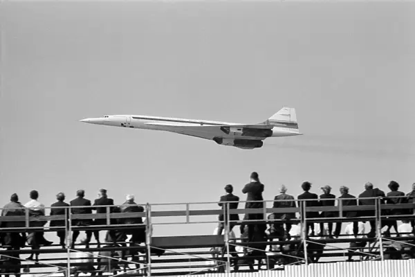 The Concorde makes its first appearance at Farnborough Air Show by flying low over