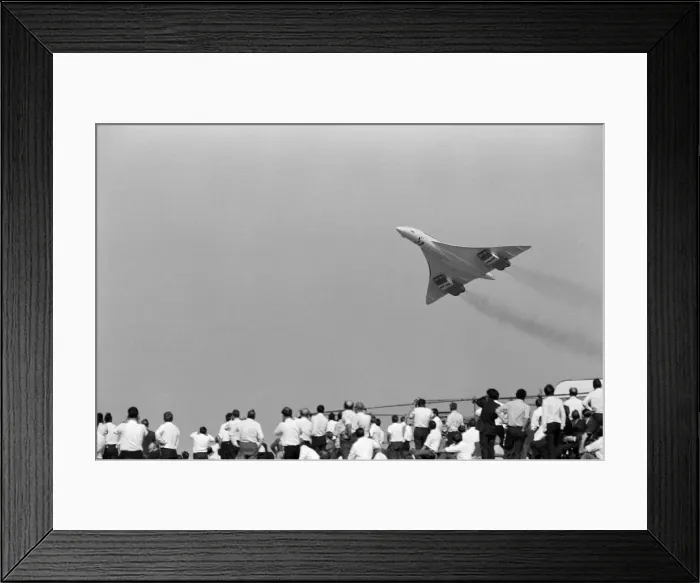 Framed Print : The Concorde makes its first appearance at Farnborough Air Show by flying low over Framed Print : The Concorde makes its first appearance at Farnborough Air Show by flying low over