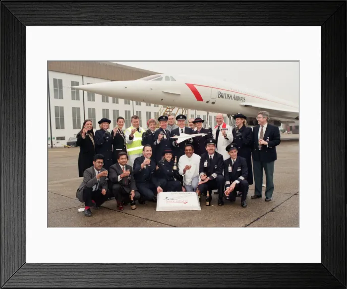 Framed Print : British Airways Concorde 20th Birthday is celebrated with champagne and a cake Framed Print : British Airways Concorde 20th Birthday is celebrated with champagne and a cake