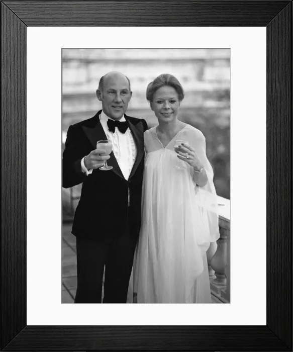 Framed Print : Stirling Moss weds Susie Paine. 17th April 1980