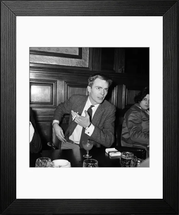 Framed Print : Max Mosley, a territorial paratrooper, after his evening training session at the Duke of Framed Print : Max Mosley, a territorial paratrooper, after his evening training session at the Duke of