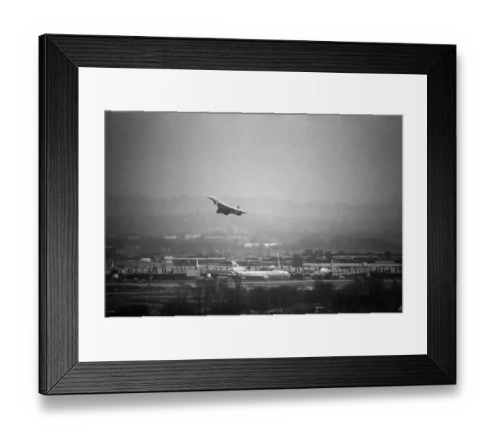 Framed Print : Inaugural commercial flights of the supersonic airliner Concorde on 21st January 1976 Framed Print : Inaugural commercial flights of the supersonic airliner Concorde on 21st January 1976
