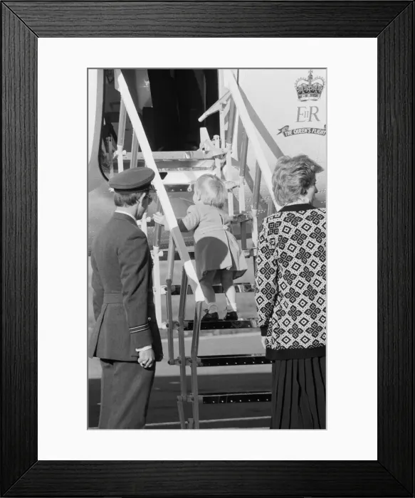 Framed Print : Prince Harry and his mother Princess Diana, arrive at Heathrow Airport, London Framed Print : Prince Harry and his mother Princess Diana, arrive at Heathrow Airport, London