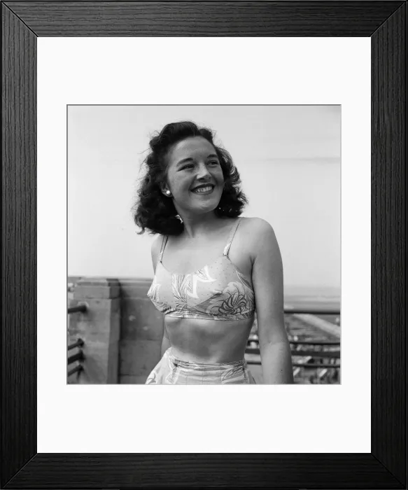 Framed Print : Holiday scenes in Weston-super-Mare, Somerset, England. 26th August 1949