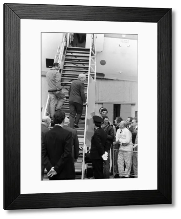 Framed Print : Prime Minster Edward Heath flies Concorde. He is pictured with test pilot Brian Trubshaw Framed Print : Prime Minster Edward Heath flies Concorde. He is pictured with test pilot Brian Trubshaw