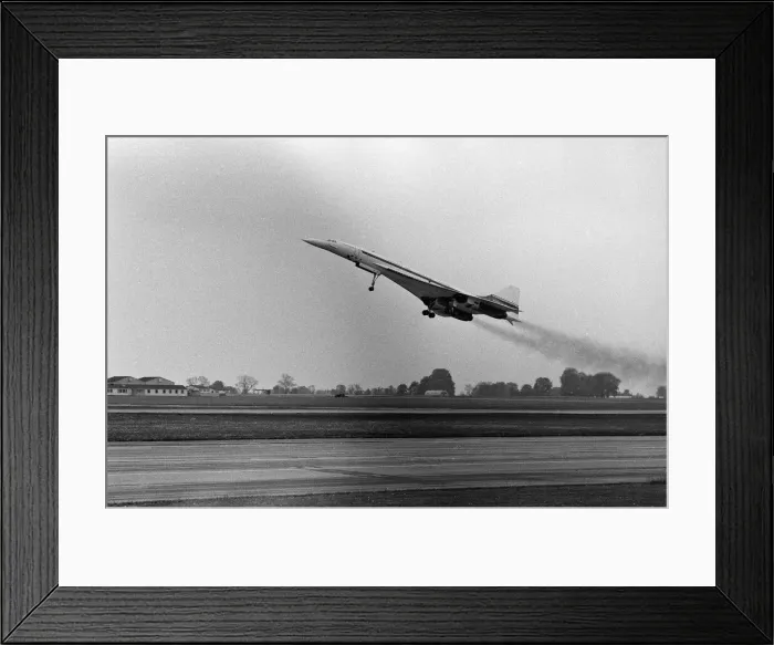 Framed Print : Prime Minster Edward Heath flies Concorde. 19th May 1972 Framed Print : Prime Minster Edward Heath flies Concorde. 19th May 1972