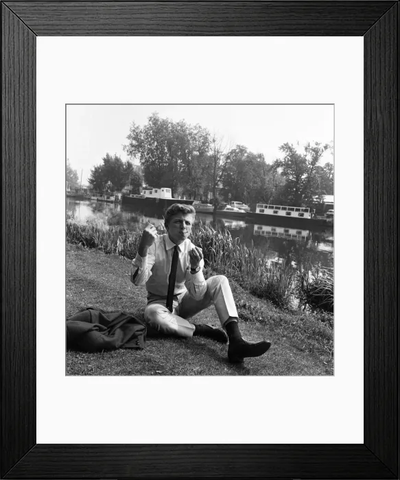Framed Print : Tommy Steele pictured near the Casino, Hampton Court and on the surrounding river banks Framed Print : Tommy Steele pictured near the Casino, Hampton Court and on the surrounding river banks