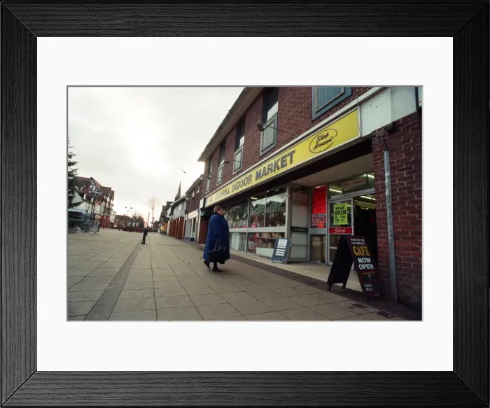 Framed Print : The final days of Solihull Indoor Market, West Midlands. 30th December 1998 Framed Print : The final days of Solihull Indoor Market, West Midlands. 30th December 1998