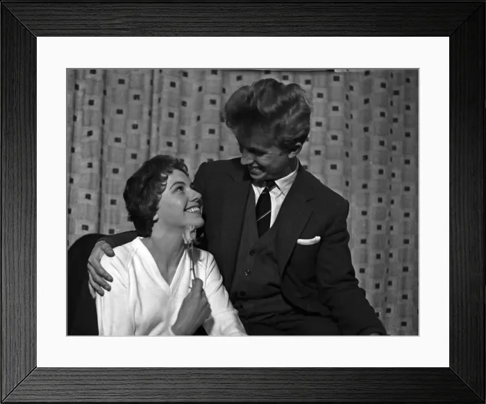 Framed Print : Singer and actor Tommy Steele announces his engagement to Ann Donoghue. 11th June 1958 Framed Print : Singer and actor Tommy Steele announces his engagement to Ann Donoghue. 11th June 1958