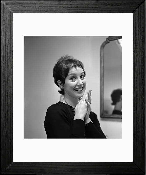 Framed Print : Dancer Una Stubbs, aged 22, in her flat in London. 4th December 1959 Framed Print : Dancer Una Stubbs, aged 22, in her flat in London. 4th December 1959