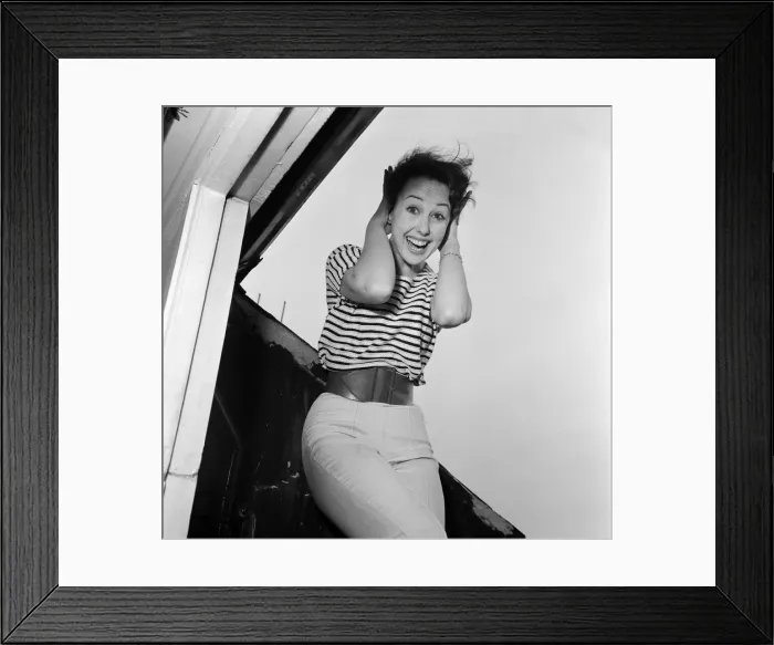 Framed Print : Dancer Una Stubbs, aged 22, in her flat in London. 4th December 1959 Framed Print : Dancer Una Stubbs, aged 22, in her flat in London. 4th December 1959