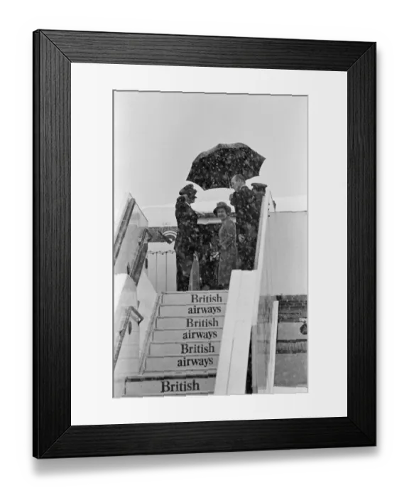 Framed Print : Her Majesty Elizabeth II and Prince Philip leaving Heathrow Airport for Bahrain Framed Print : Her Majesty Elizabeth II and Prince Philip leaving Heathrow Airport for Bahrain