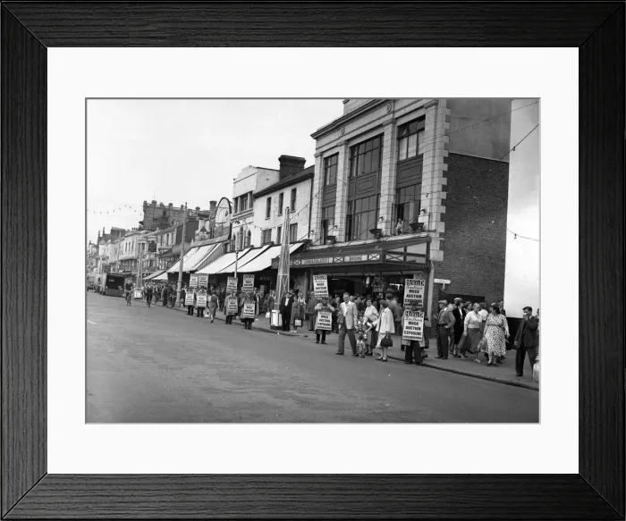 Framed Print : Shops on the seafront in Southend-on-Sea, Essex, England. 3rd August 1954 Framed Print : Shops on the seafront in Southend-on-Sea, Essex, England. 3rd August 1954