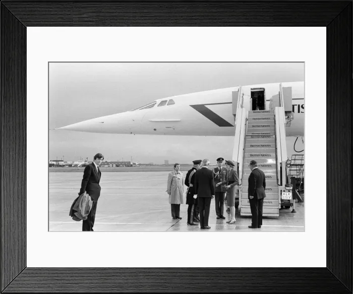Framed Print : Princess Diana departing on Concorde from Heathrow to Vienna. 14th April 1986 Framed Print : Princess Diana departing on Concorde from Heathrow to Vienna. 14th April 1986