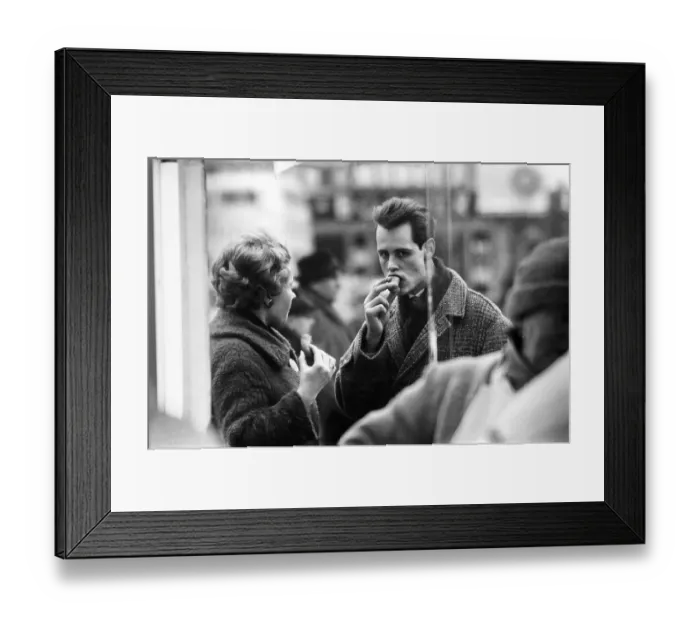 Framed Print : For the first time since its erection, the Berlin Wall is opened for border crossings for
